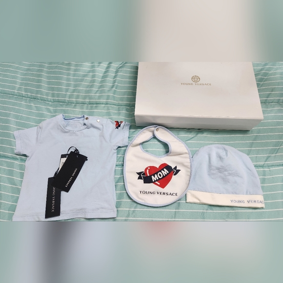 Authentic VERSACE YOUNG BABY SET 12M - Picture 6 of 8